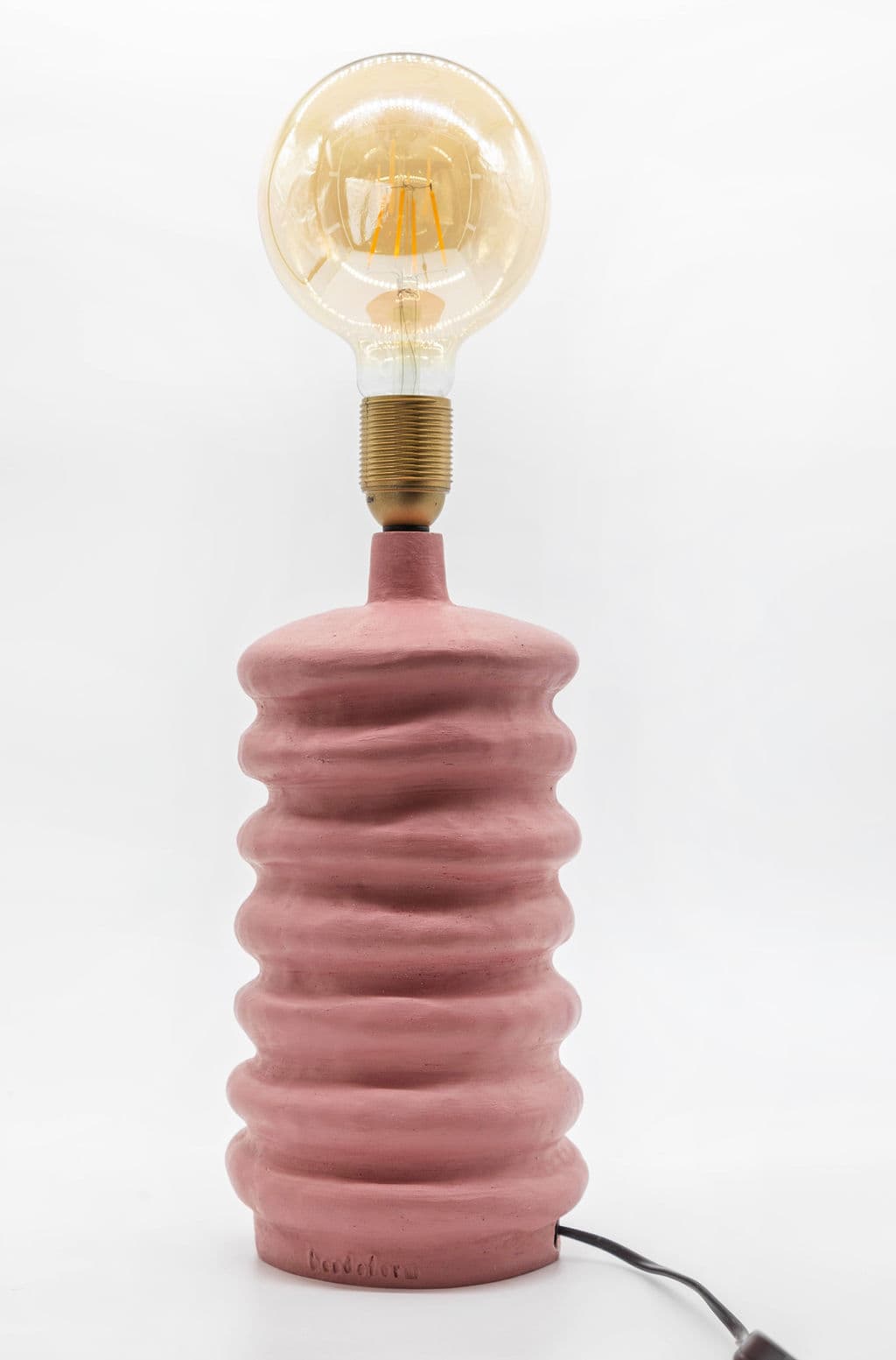 Unik lampfot – Bondeform