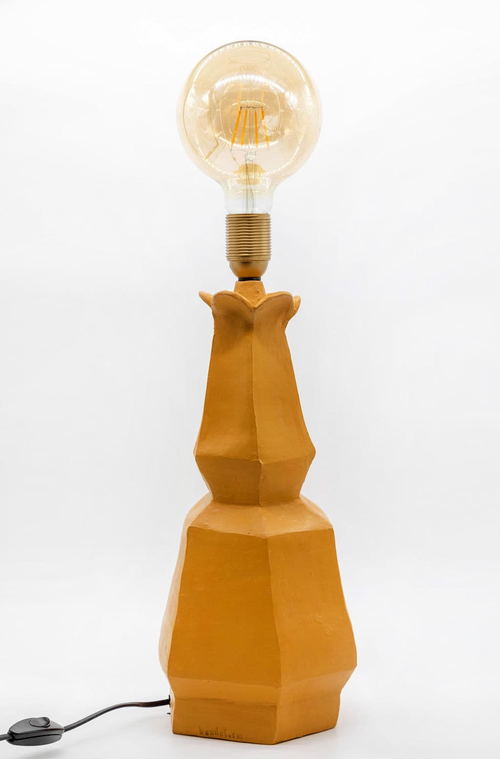 Unik lampfot – Bondeform
